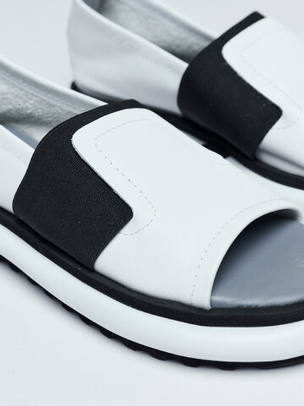 Лоферы с открытым мысом