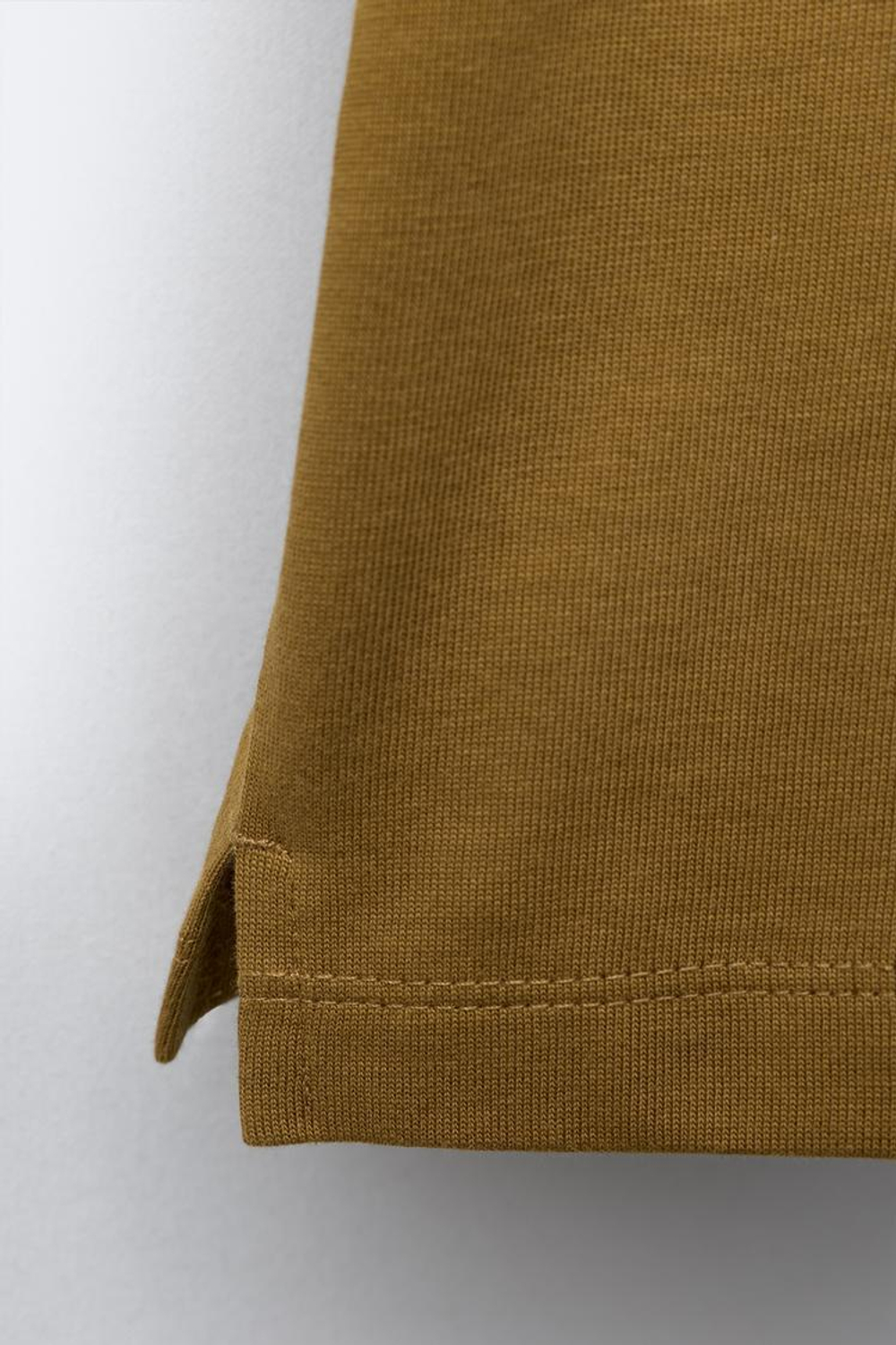 ZARA ФУТБОЛКА HEAVYWEIGHT С ВЫШИВКОЙ, НЕЖНО-КОРИЧНЕВЫЕ ОТТЕНКИ