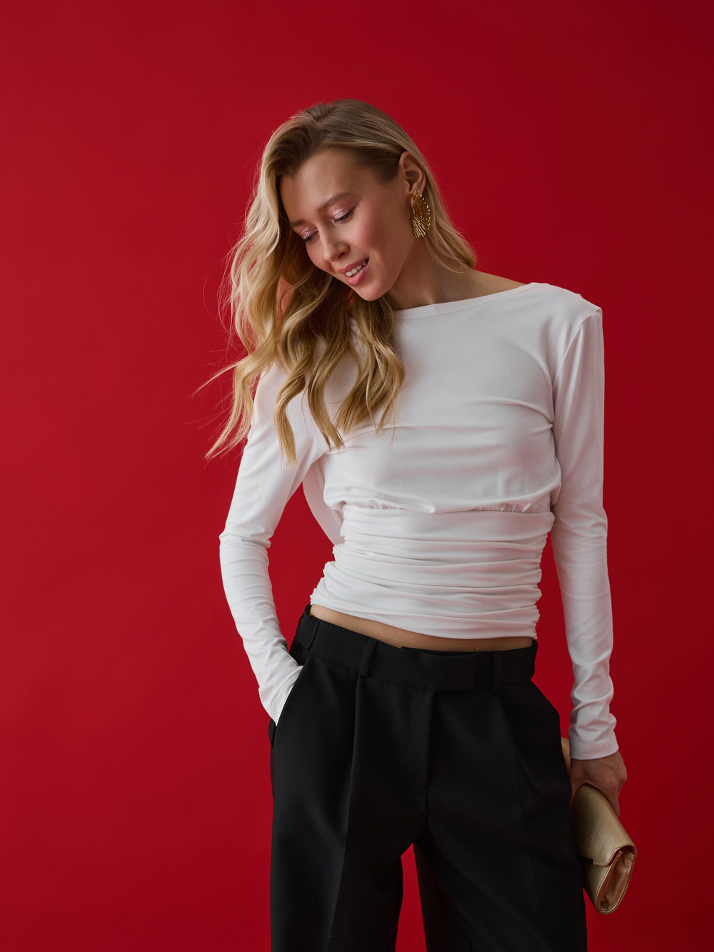 Лонгслив нарядный с открытой спинкой