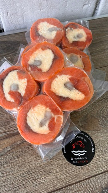 Рулет из форели с креветкой и сыром для запекания