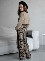 Костюм для девочки на осень