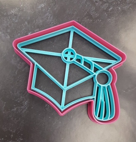 Вырубка шапочка выпускника 10см со