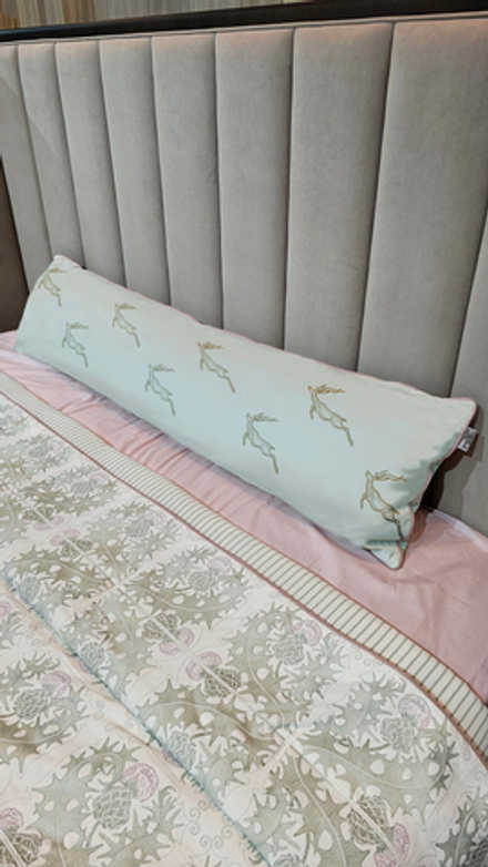 Длинная подушка "Сибирские косули"