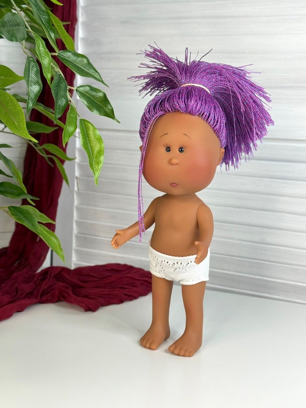 Кукла Nines виниловая 30см MIA LATINA без одежды (3000WL5A1)