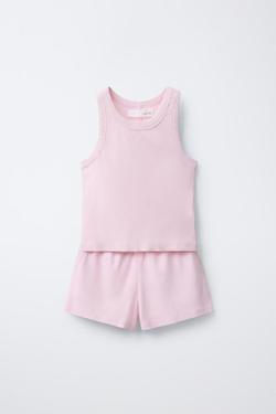 ZARA КОМПЛЕКТ ИЗ ФУТБОЛКИ-БОРЦОВКИ И ШОРТОВ В РУБЧИК С ЭФФЕКТОМ ПОТЕРТОСТИ, РОЗОВЫЙ