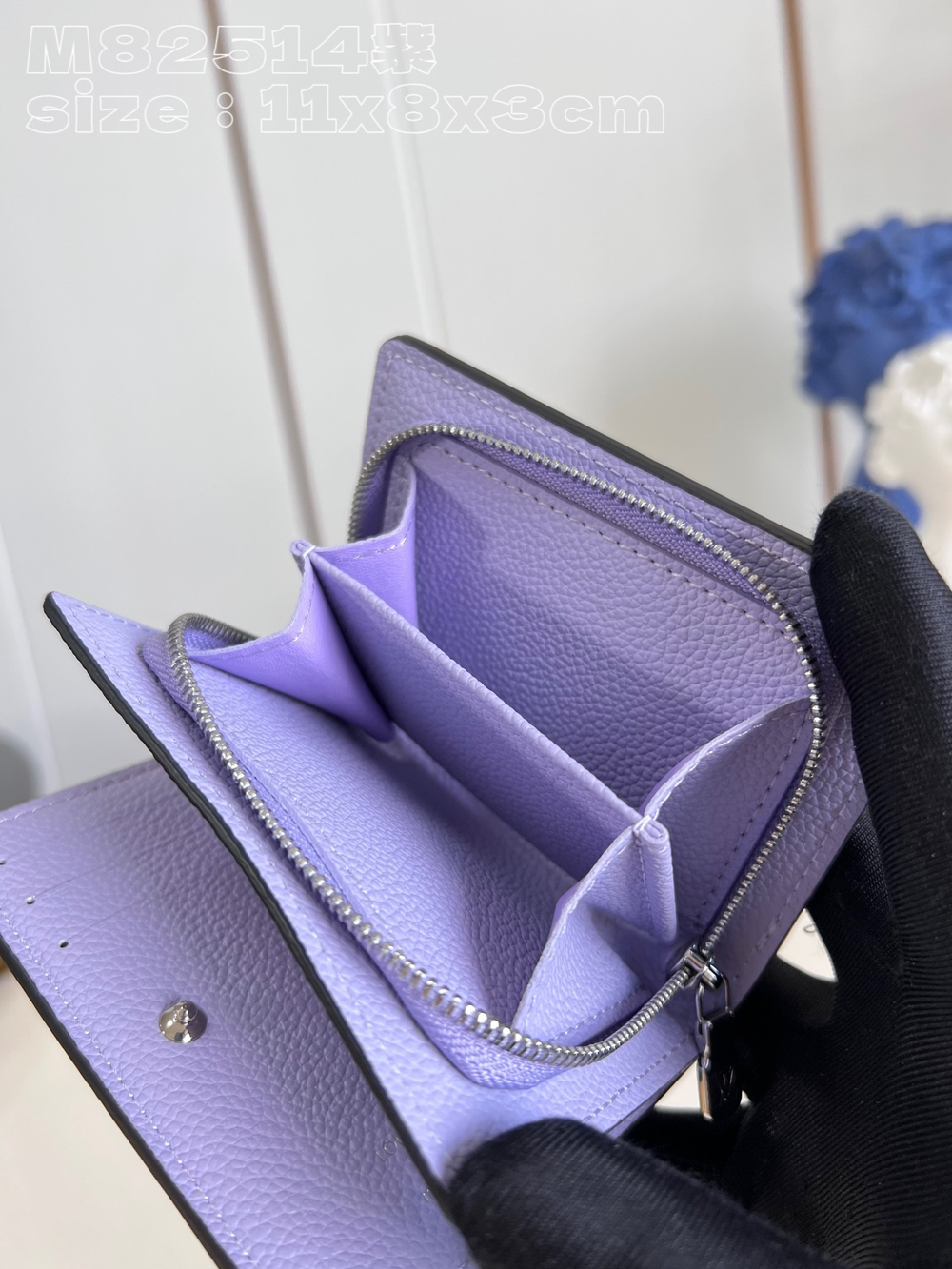 Louis Vuitton Clea Wallet
