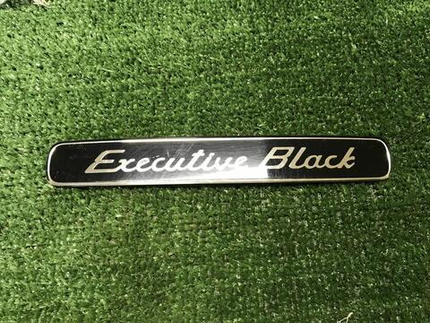 Эмблема Executive Black Land Cruiser 200 (15-21)