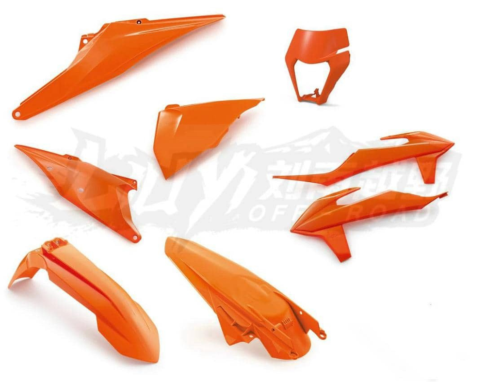 пластик на КТМ 23 (шт)