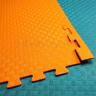 Мягкий пол 1000x1000x8-9 мм 35-40 шор