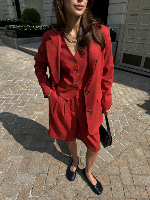 Жилет изо льна терракотовый