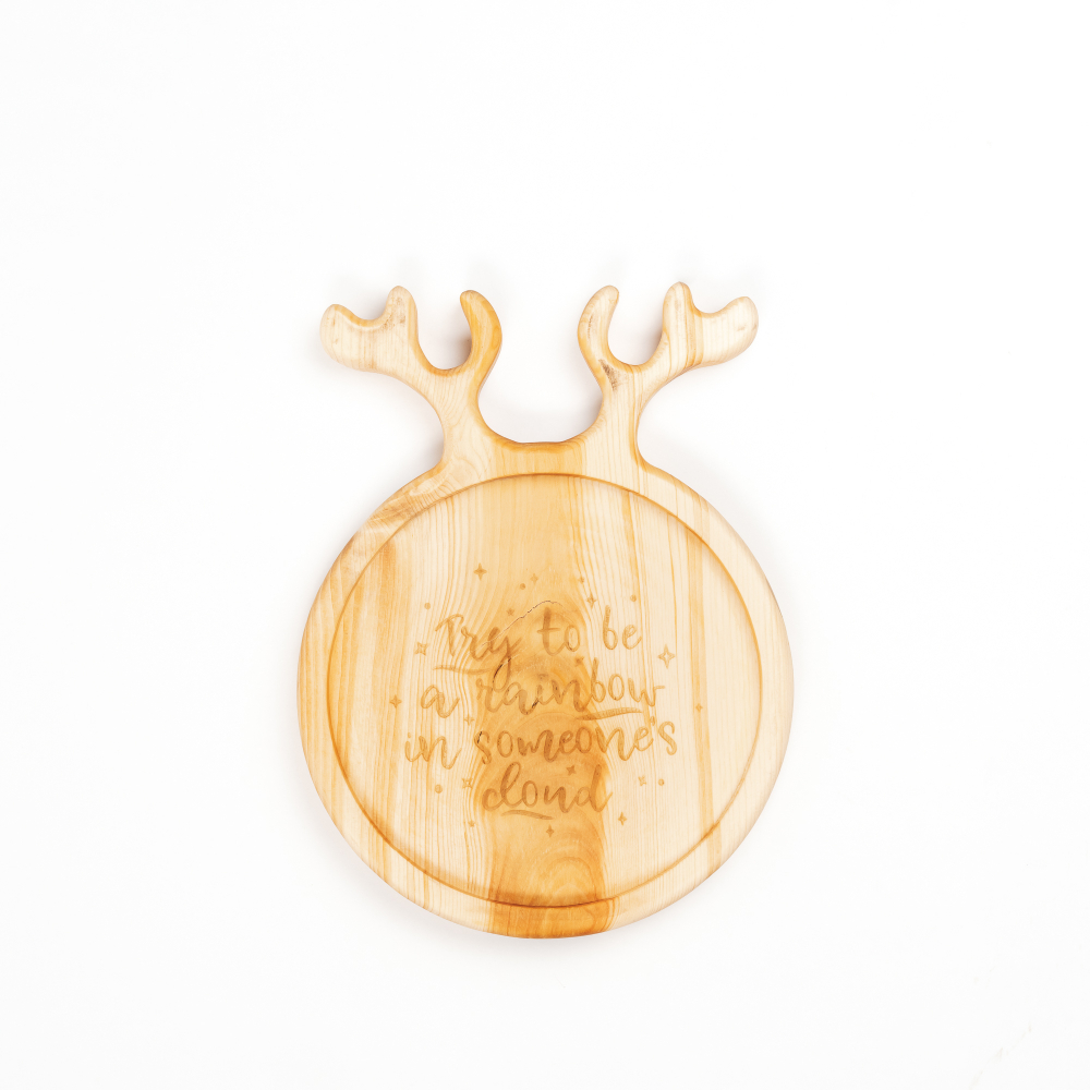 Деревянная менажница из сибирского кедра для подачи блюд и закусок с гравировкой "Try to be a rainbow in someone's cloud". MG88