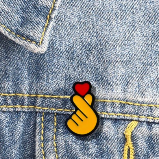 Значок металлический Сердечко, р-р 2,8х3,8см