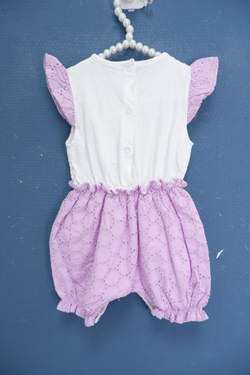 Комбинезон нежный на 6-9 месяцев