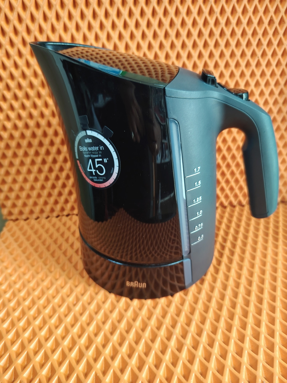 Чайник электрический Braun 3221