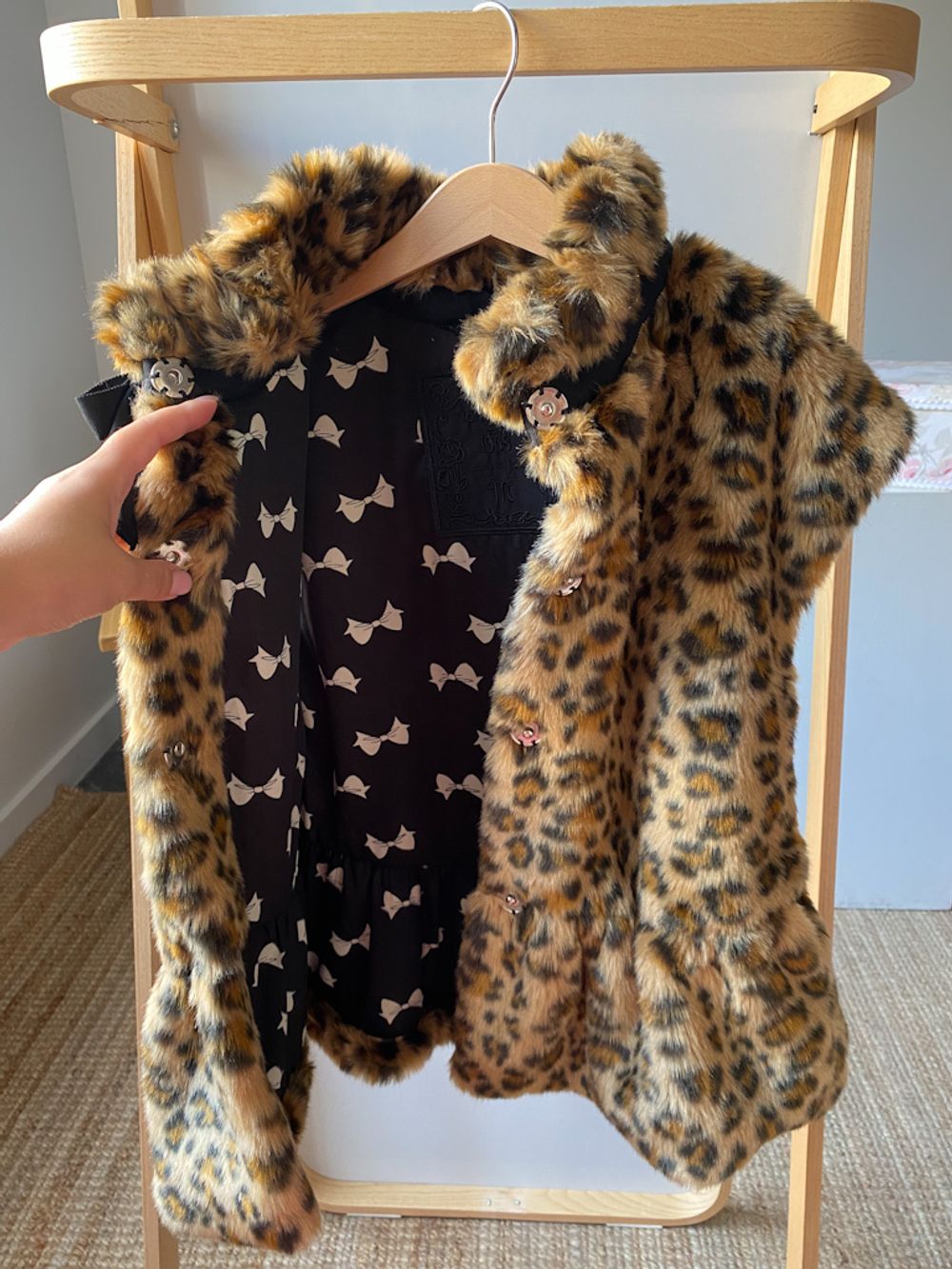 Меховой жилет  Monnalisa, 128