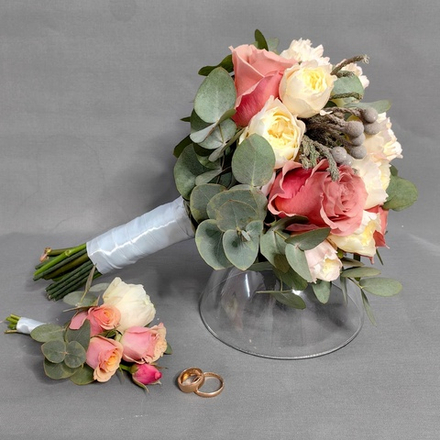 Букет невесты и бутоньерка