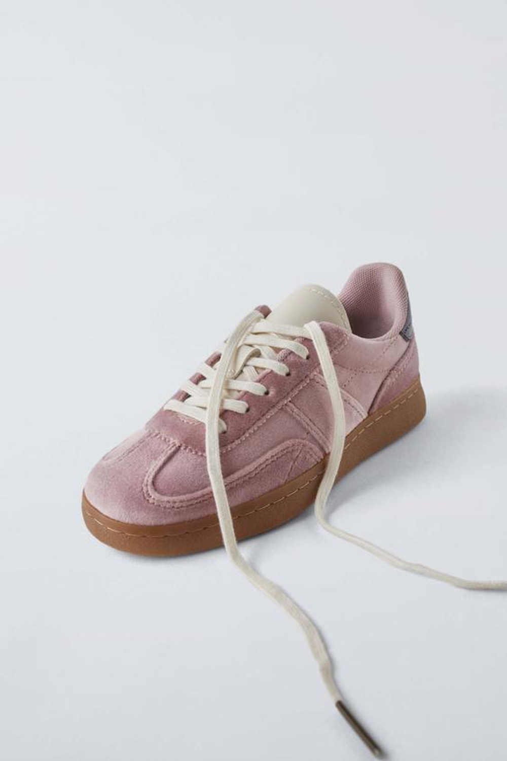 ZARA КРОССОВКИ ИЗ БАРХАТА, ЦВЕТ МАЛЬВЫ