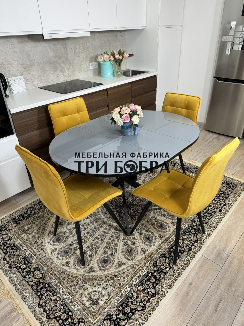 Круглый стеклянный раздвижной стол и стулья "ГУЧИ" желтый