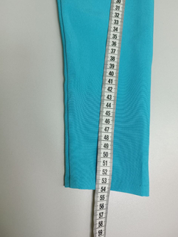 Блузка ярко-голубая на запАх 42 размер