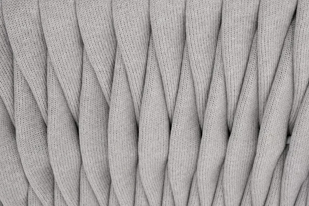 "Монако" кресло плетеное из роупа, каркас алюминий светло-серый (RAL7035) муар, роуп светло-серый 40 мм, ткань светло-серая