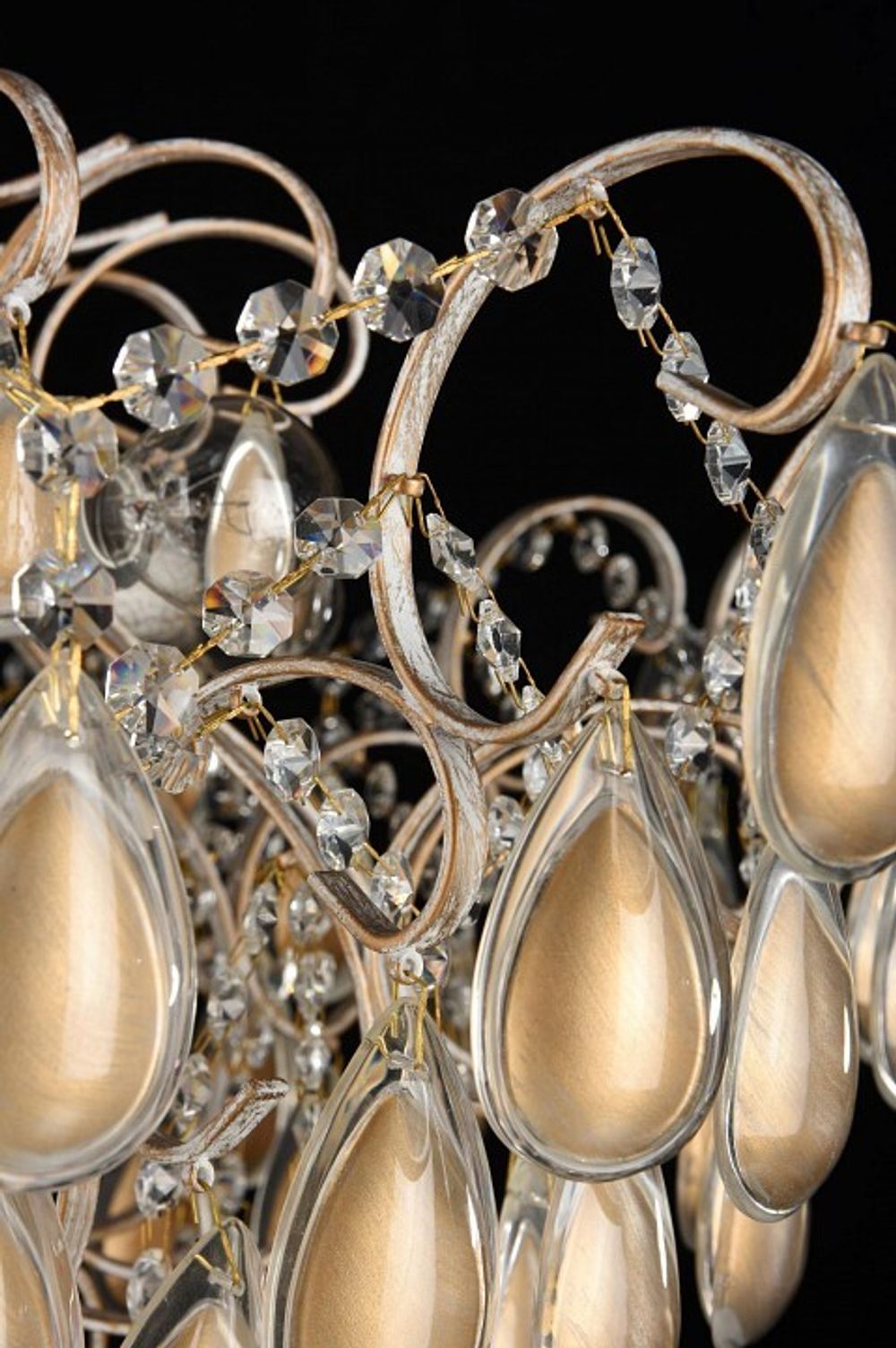 Люстра на штанге Freya Chabrol FR2302-CL-09-WG