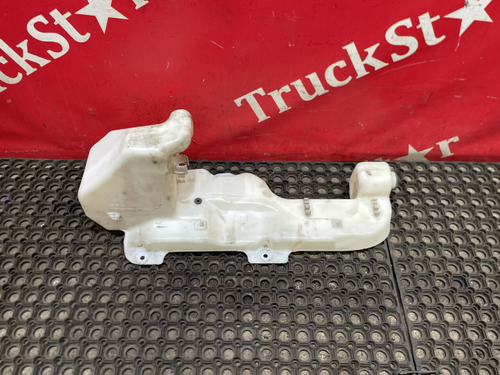 Бачок омывателя лобового стекла