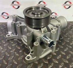 Водяная помпа VOE21733610