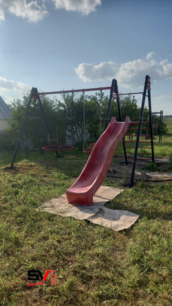 Монтаж уличных качелей Sv Sport с горкой