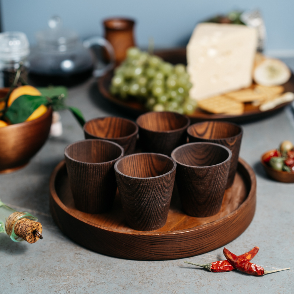 Набор деревянных стопок (рюмок) 6шт. на подносе для подачи напитков. R32