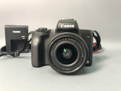 Canon EOS M50 Kit 15-45mm STM, 1000 кадров пробега.
