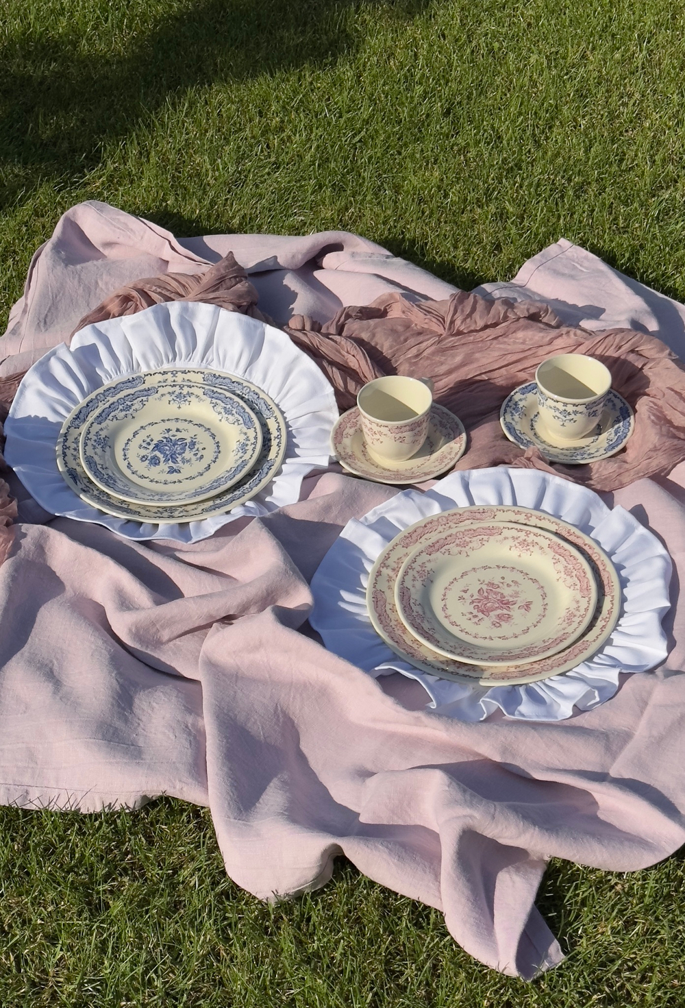 Тарелка мелкая Ø 26 см, цвет декора розовый