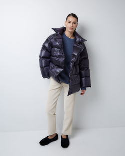 Пуховик двубортный укороченный черничный
