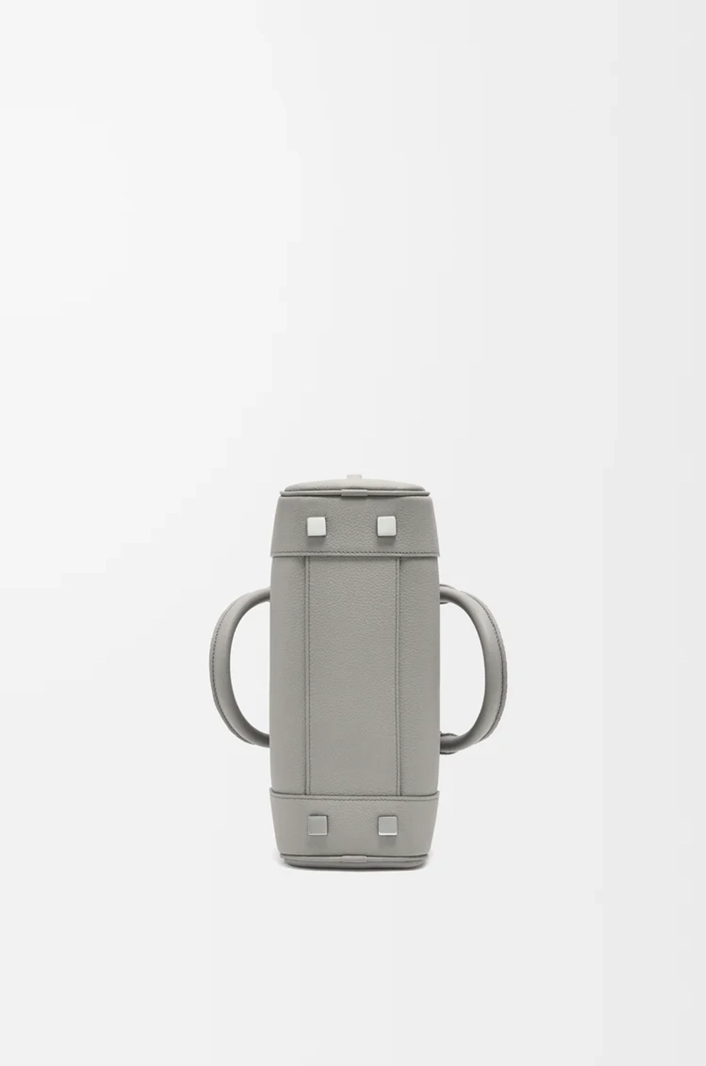 Loewe Сумка Amazona 23 из мягкой зернистой телячьей кожи, жемчужно-серый
