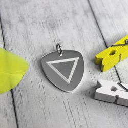 Серебряный кулон подвеска медиатор с гравировкой на заказ