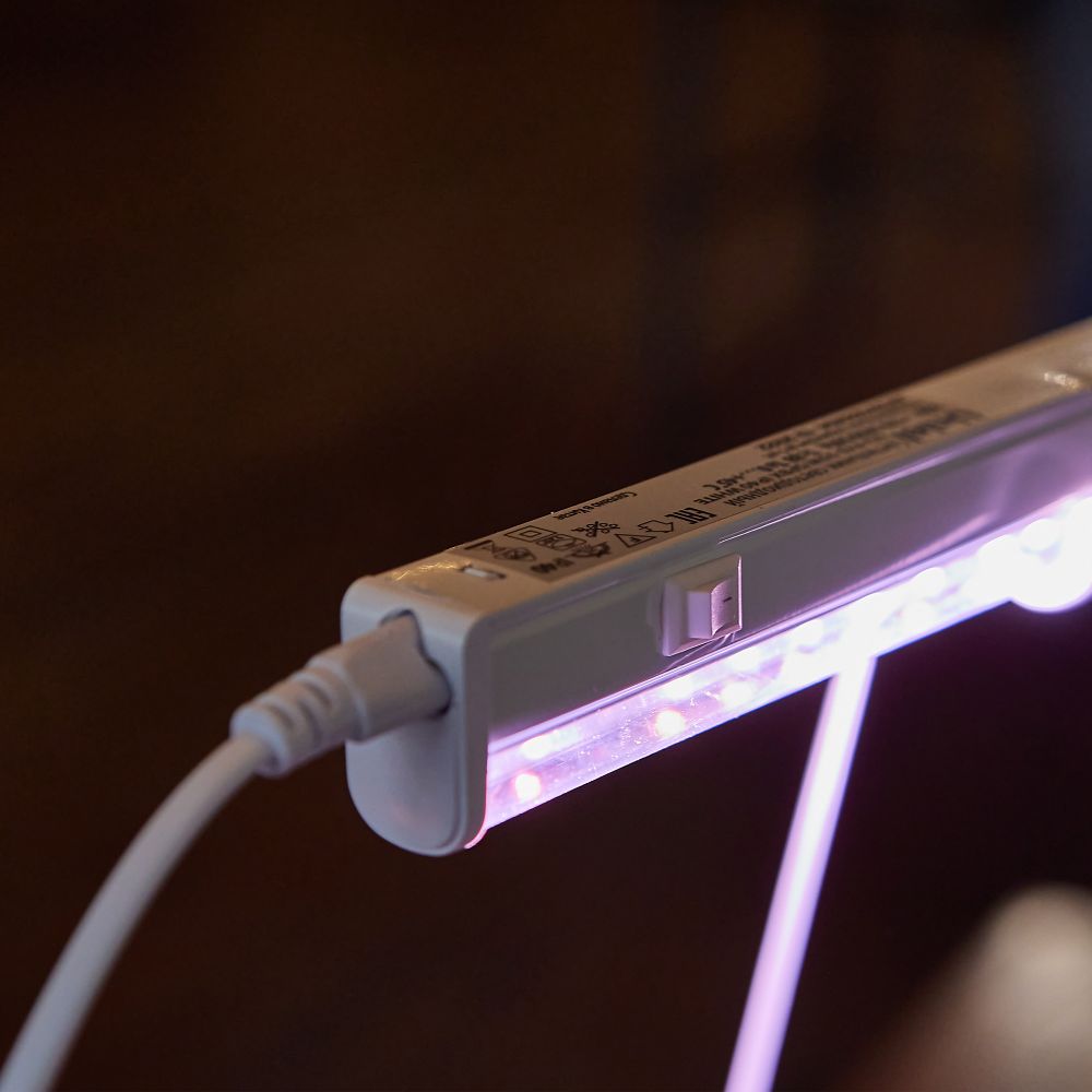 ULI-P33-24W-SPLX IP40 WHITE Светильник для растений светодиодный линейный. 872мм. выкл. на корпусе. Алюминий. Спектр с дальним красным для фотосинтеза. TM Uniel