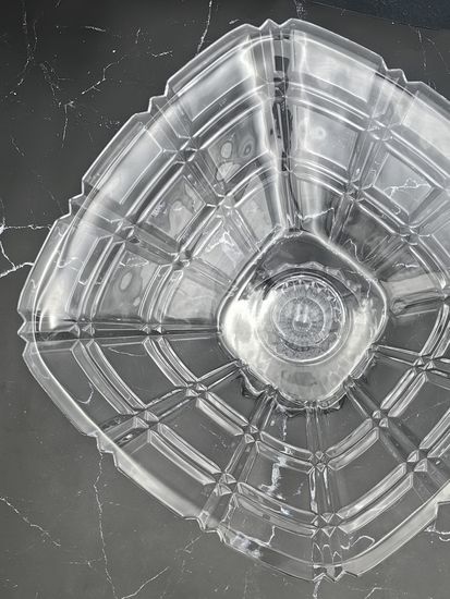 Блюдо-фруктовница стеклянная на ножке 28х15 см.