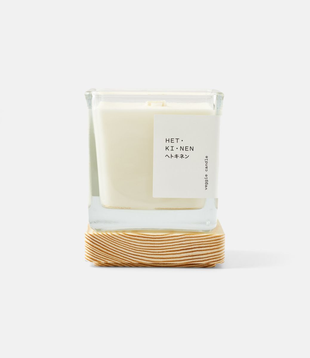 Hetkinen Veggie Candle Spruce Resin Square — вегетарианская свеча