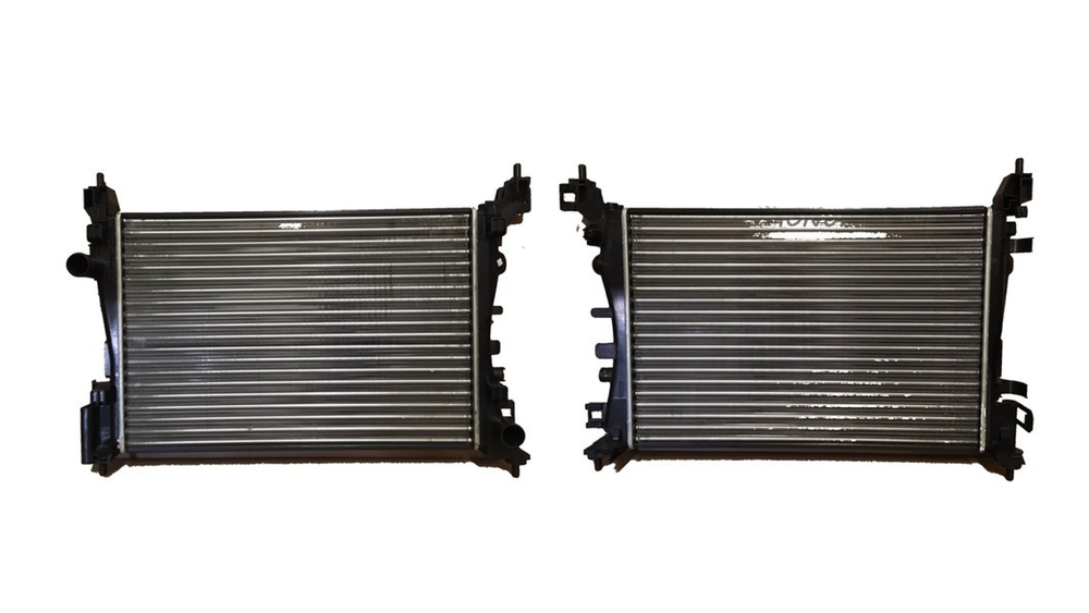 Радиатор охлаждения Opel Corsa D