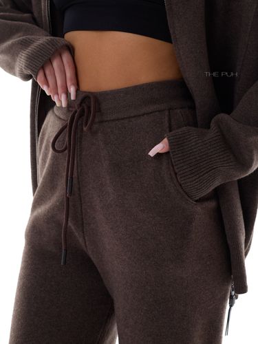 Трикотажный костюм с карманами шоколадного цвета