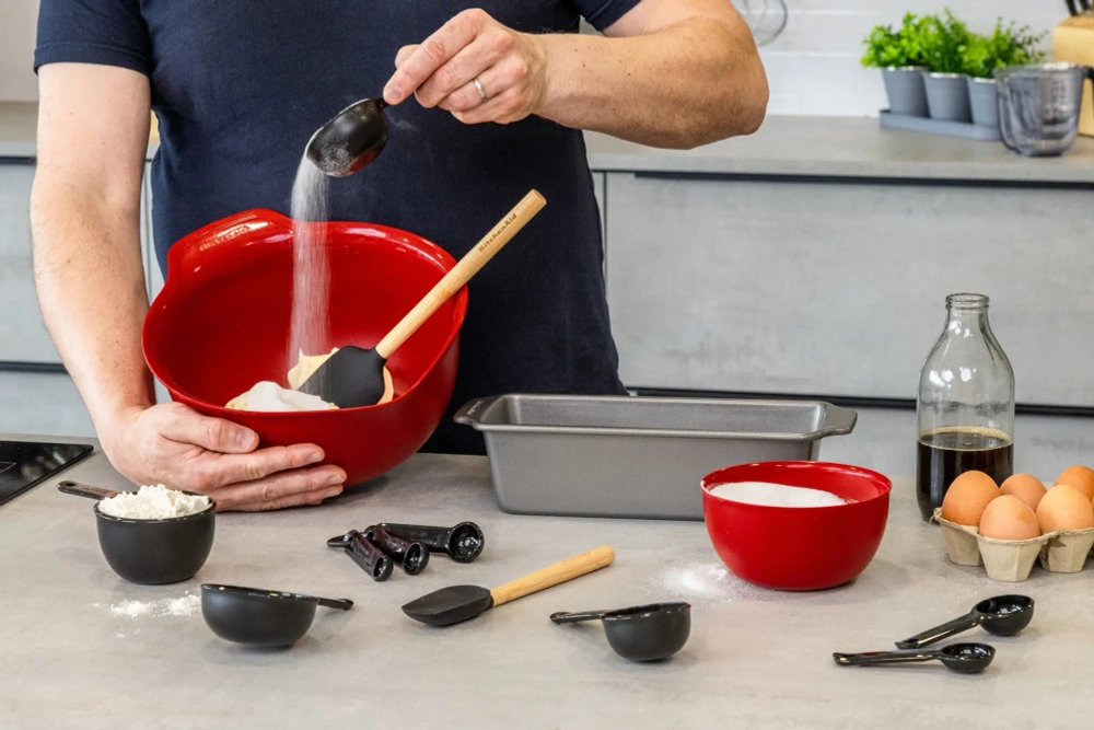 KitchenAid Набор кухонных мерных стаканчиков + 2 силиконовые лопаточки