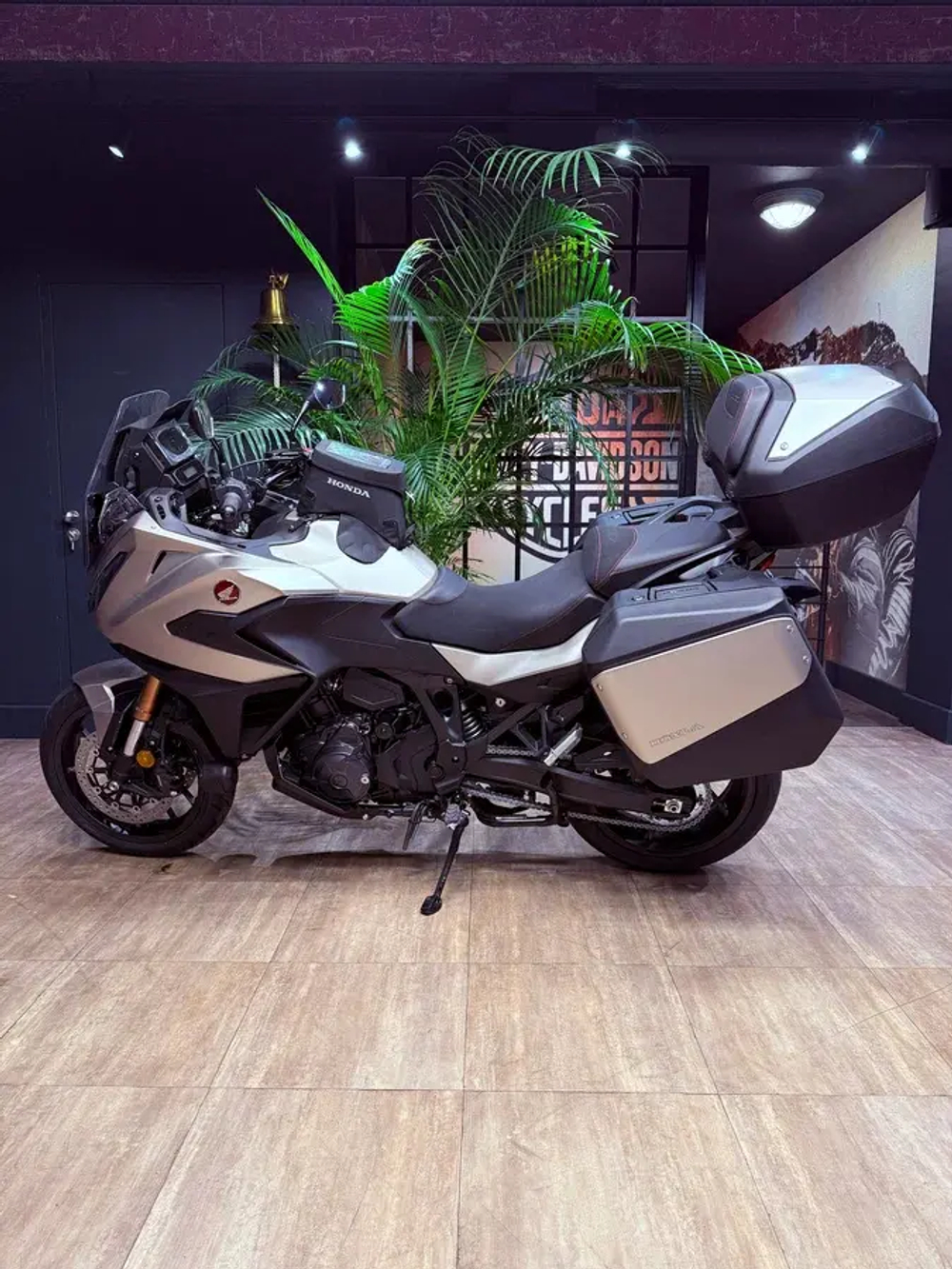 Honda NT1100DN (DCT)