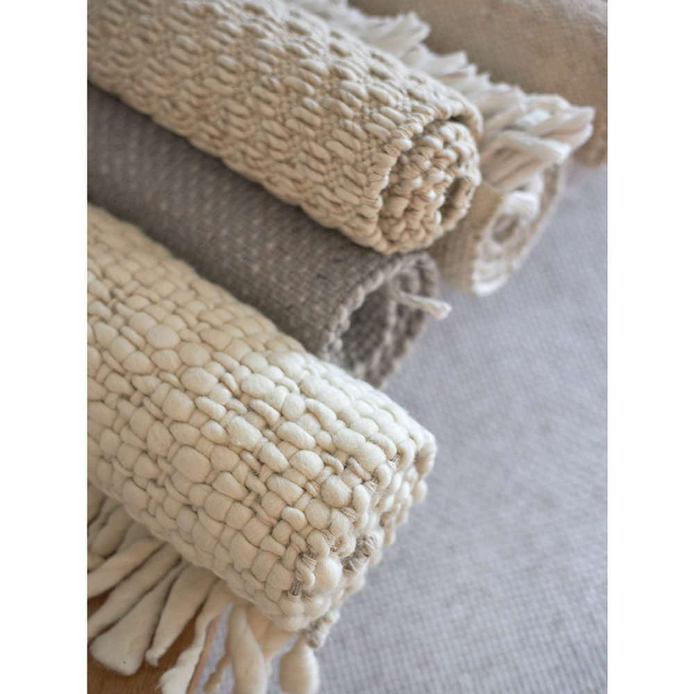 Ковер светло-серого цвета из коллекции Ethnic, 70х160 см