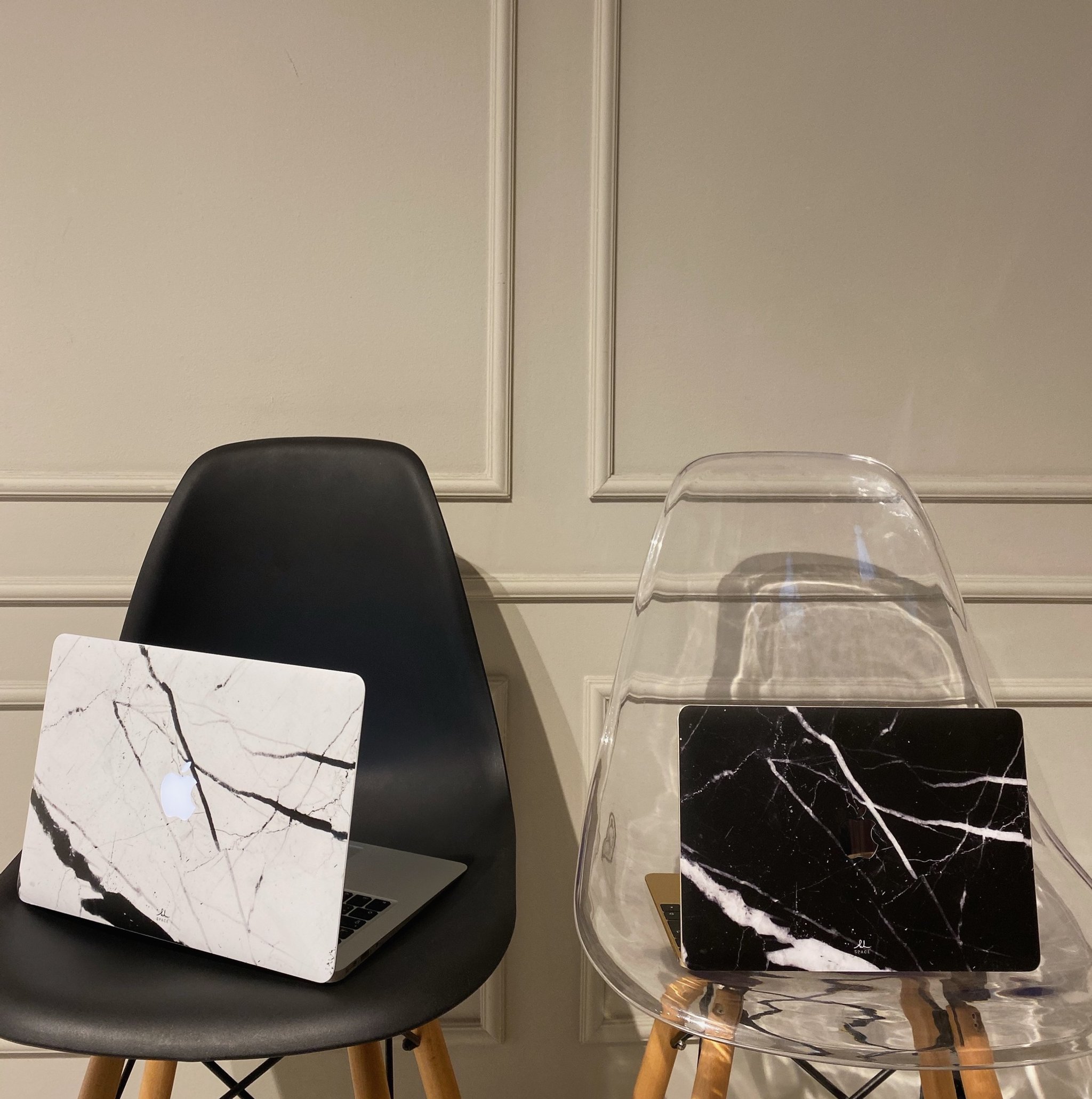 Виниловая наклейка VE для MacBook