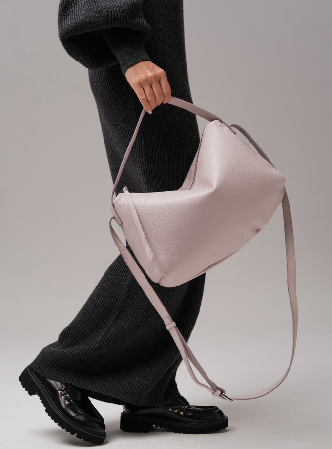 Сумка кожаная на плечо багет светло-розовая