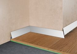 Щелевой плинтус Pro Design Corner 570 анодированный, 2600x15,5x35 мм