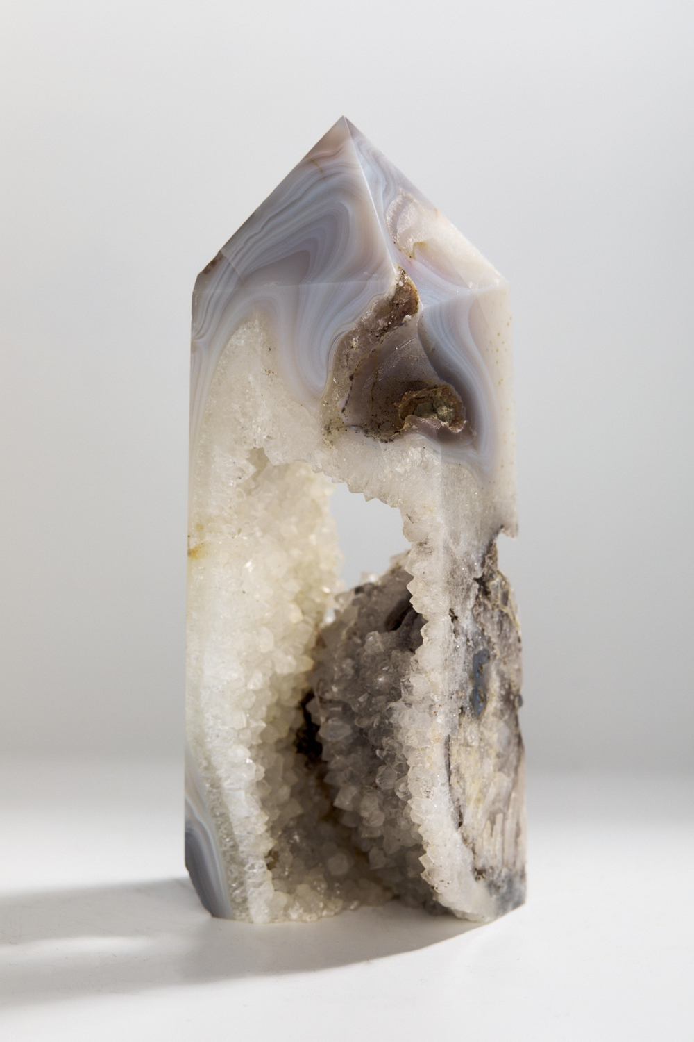 Агат с жеодой призма