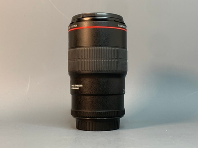 Canon EF 100mm 2.8L Macro IS USM