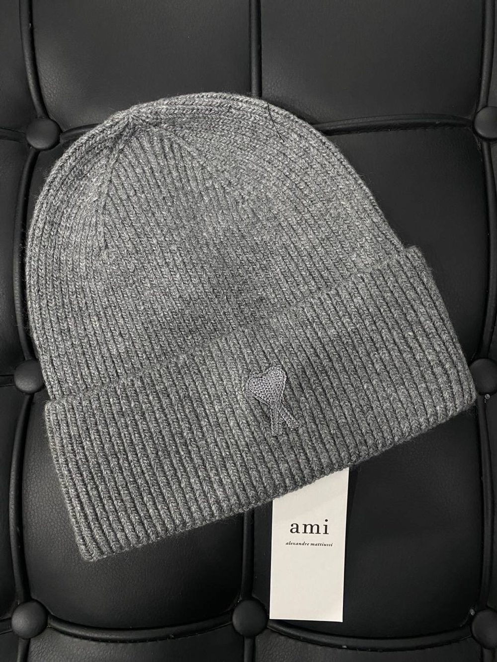 Шапка AMI