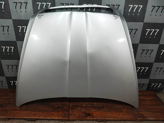 Капот Skoda Octavia 2 (A5) 04-13 Б/У Оригинал 1z0823155b