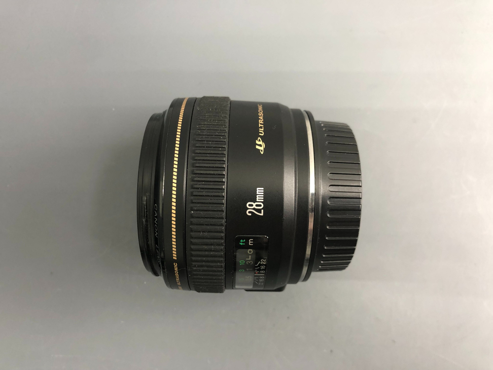 Canon EF 28mm 1.8